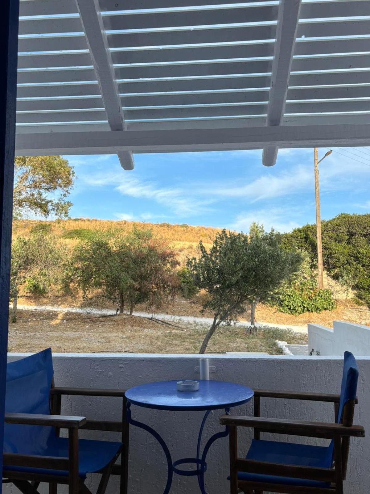 Kapetan Giannis Hotel Adamantas  Exterior foto